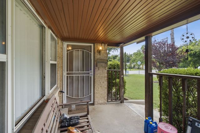 605 W 8th Street, Irving, TX 75060