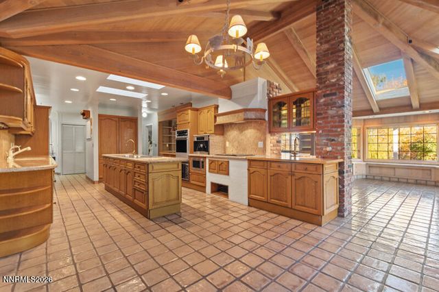 1880 Meadowview Lane, Reno, NV 89509