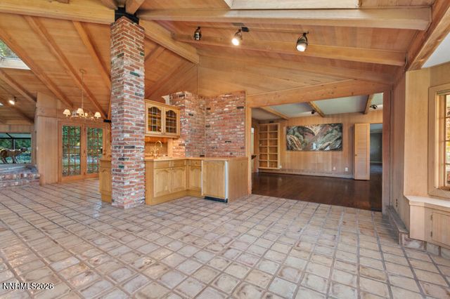 1880 Meadowview Lane, Reno, NV 89509