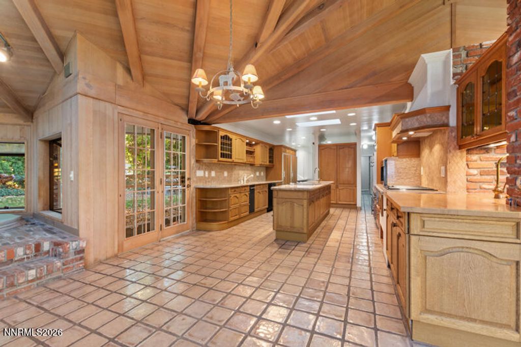 Image 11 of property listing at 1880 Meadowview Lane, Reno, NV 89509