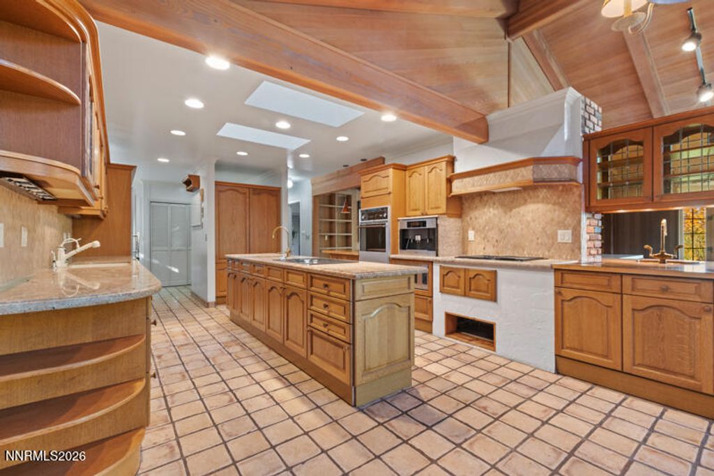 Image 14 of property listing at 1880 Meadowview Lane, Reno, NV 89509