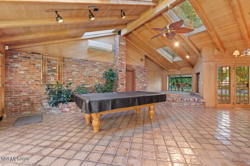 Image 17 of property listing at 1880 Meadowview Lane, Reno, NV 89509