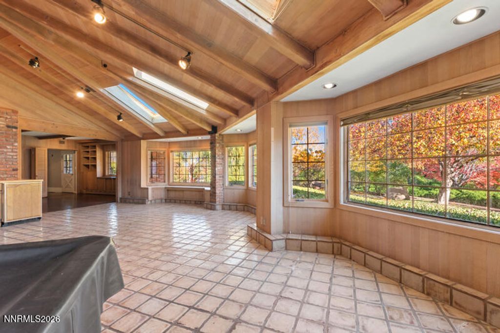 Image 19 of property listing at 1880 Meadowview Lane, Reno, NV 89509