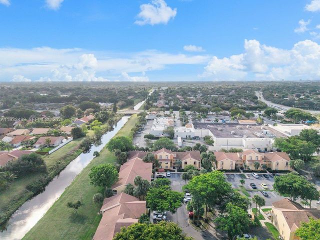 929 Coral Club Dr 929, Coral Springs, FL 33071