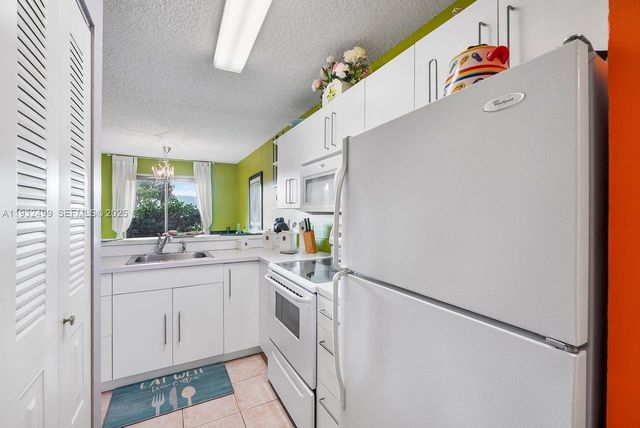 929 Coral Club Dr 929, Coral Springs, FL 33071