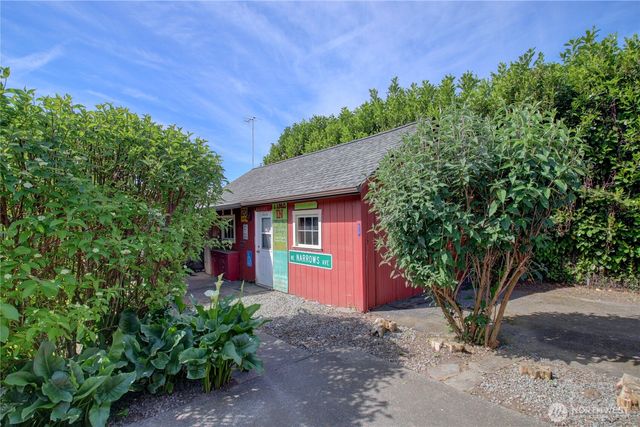 16972 Vaughn Rd, Mount Vernon, WA 98273