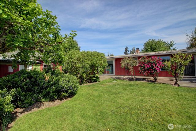 16972 Vaughn Rd, Mount Vernon, WA 98273