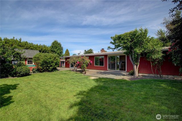 16972 Vaughn Rd, Mount Vernon, WA 98273