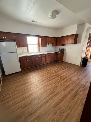 4555 S Francisco Avenue, Chicago, IL 60632