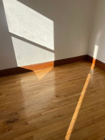 4555 S Francisco Avenue, Chicago, IL 60632