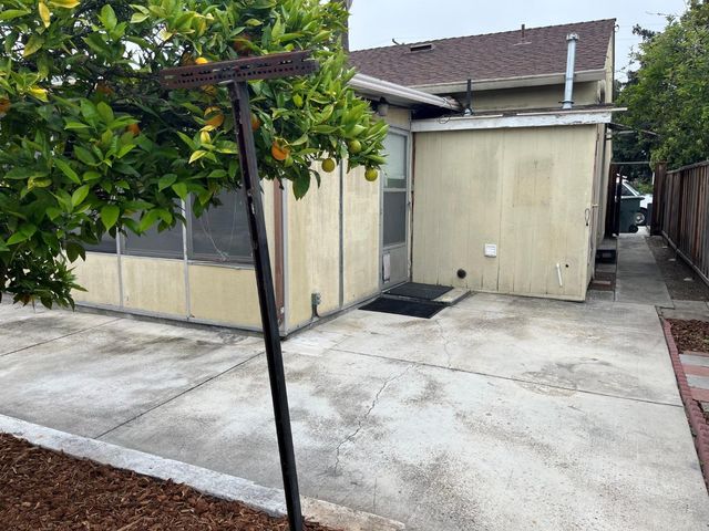 879 Birch Avenue, Sunnyvale, CA 94086