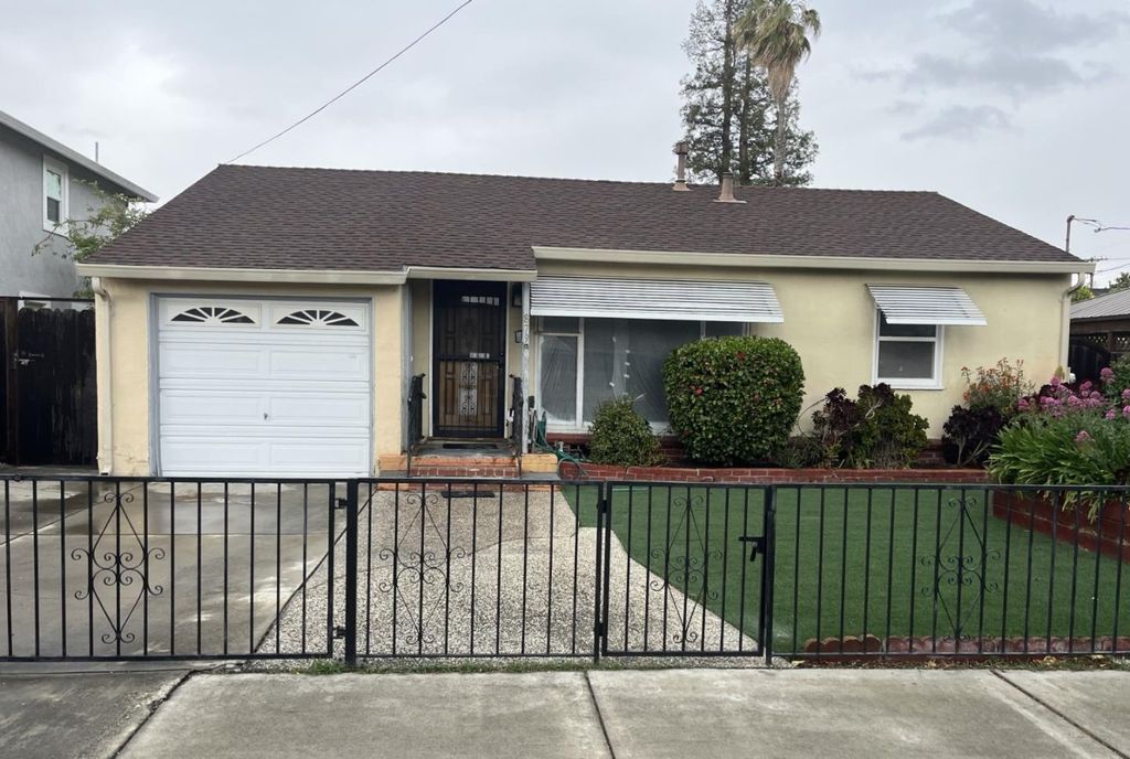 879 Birch Avenue, Sunnyvale, CA 94086