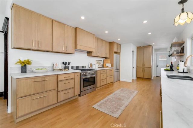 2947 S Hobart, Los Angeles, CA 90018