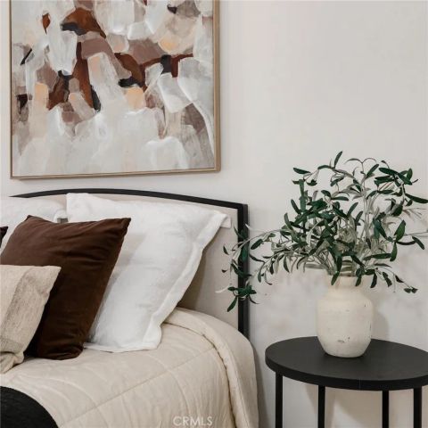 2947 S Hobart, Los Angeles, CA 90018