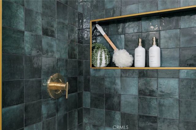 2947 S Hobart, Los Angeles, CA 90018