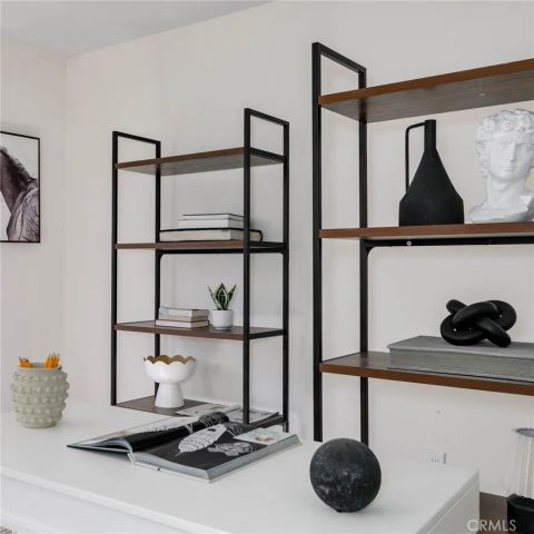 2947 S Hobart, Los Angeles, CA 90018