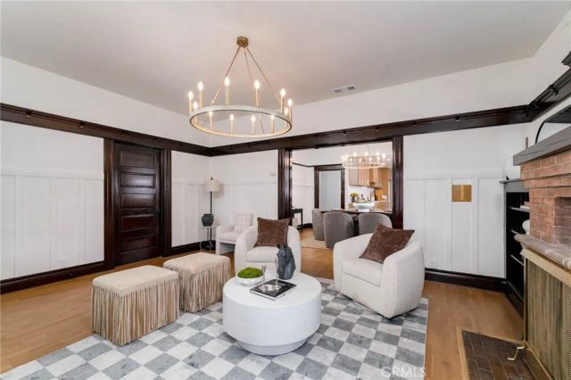 2947 S Hobart, Los Angeles, CA 90018