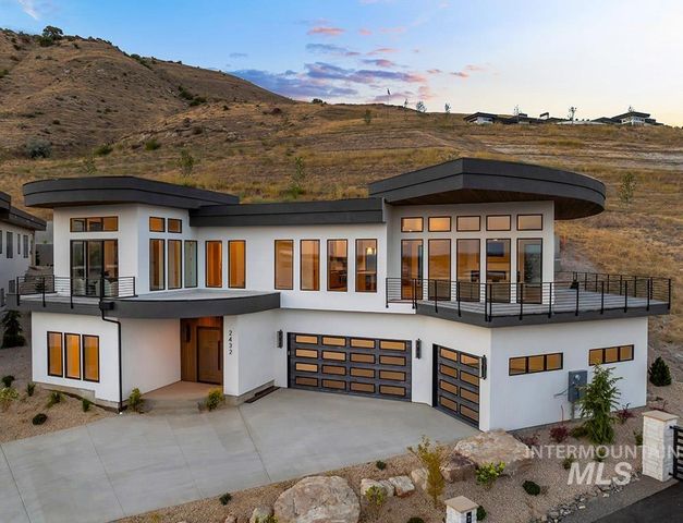 2432 S Globe Lane, Boise, ID 83716