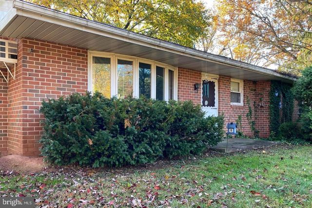 1306 S TOWNSHIP LINE RD, Royersford, PA 19468