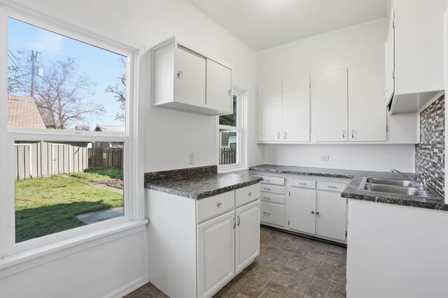 5604 N Regal St, Spokane, WA 99208