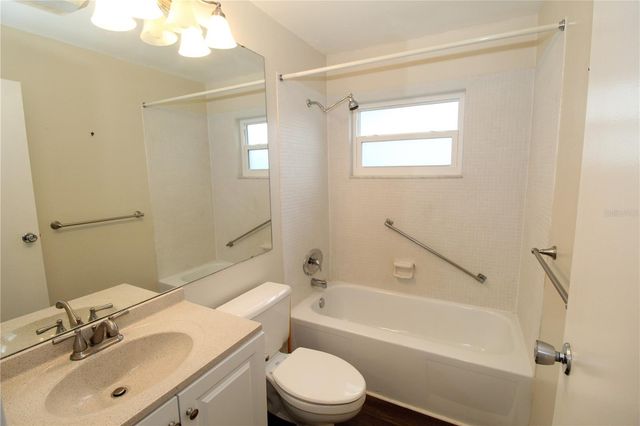 2202 CLUBHOUSE DRIVE 185, Sun City Center, FL 33573