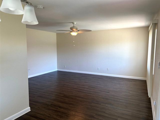2202 CLUBHOUSE DRIVE 185, Sun City Center, FL 33573