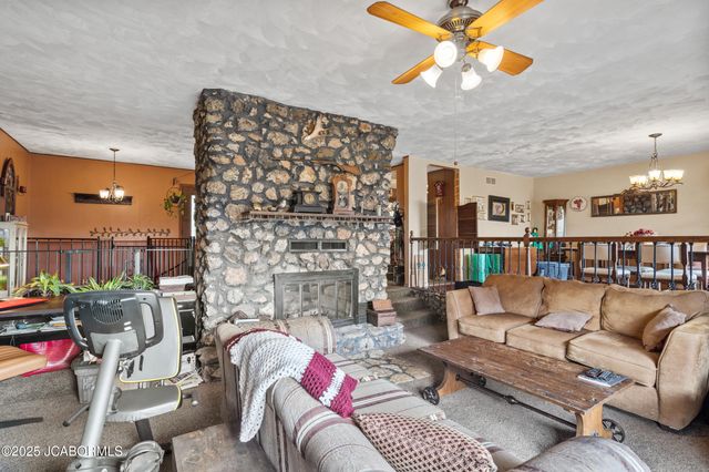 466 OLD 10 MILE ROAD, Eugene, MO 65032