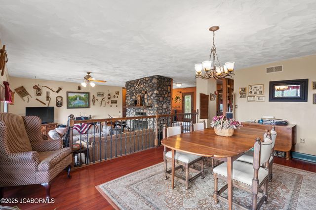 466 OLD 10 MILE ROAD, Eugene, MO 65032