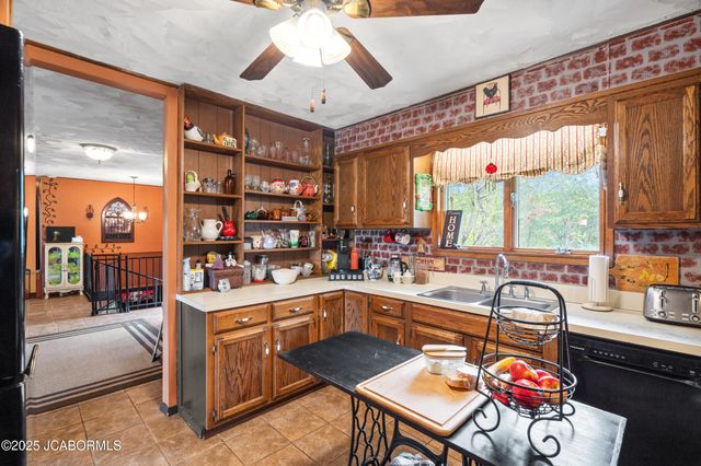 466 OLD 10 MILE ROAD, Eugene, MO 65032