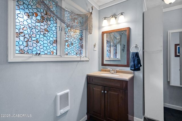 466 OLD 10 MILE ROAD, Eugene, MO 65032