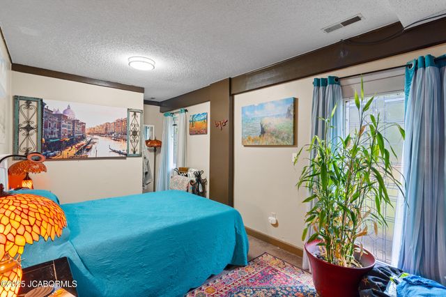 466 OLD 10 MILE ROAD, Eugene, MO 65032