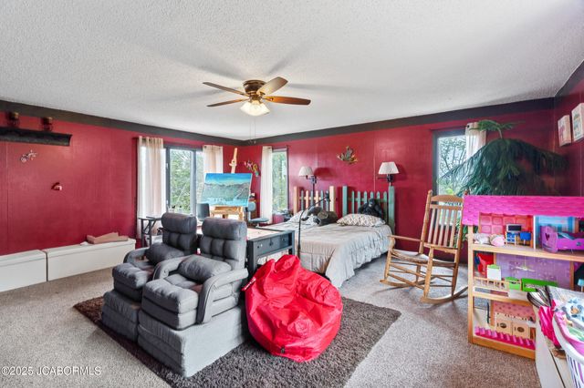 466 OLD 10 MILE ROAD, Eugene, MO 65032