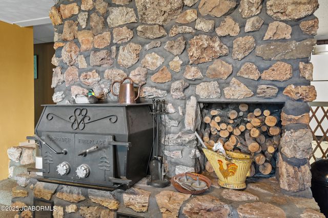 466 OLD 10 MILE ROAD, Eugene, MO 65032