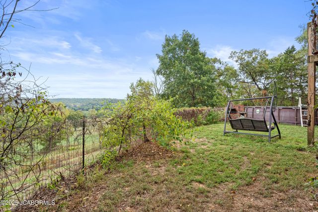 466 OLD 10 MILE ROAD, Eugene, MO 65032