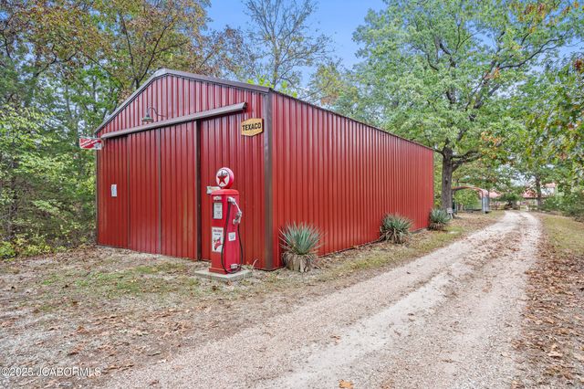 466 OLD 10 MILE ROAD, Eugene, MO 65032