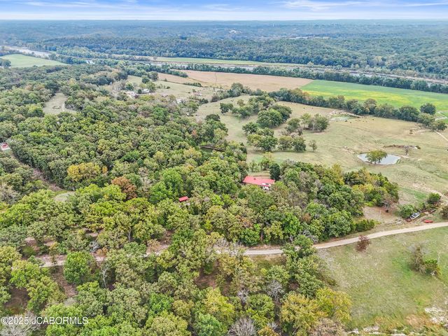 466 OLD 10 MILE ROAD, Eugene, MO 65032