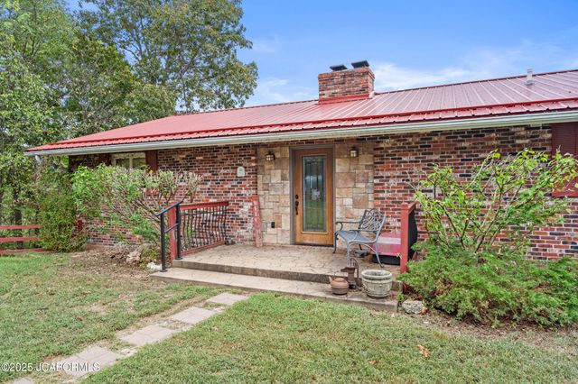 466 OLD 10 MILE ROAD, Eugene, MO 65032