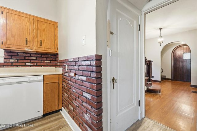 4574 S 3rd St, Louisville, KY 40214