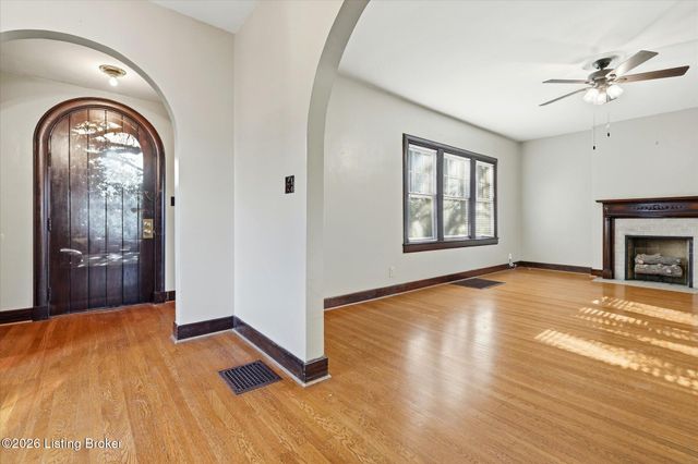 4574 S 3rd St, Louisville, KY 40214