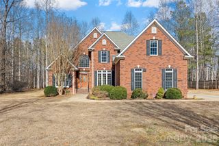 5834 Lake Wylie Road, Lake Wylie, SC 29710