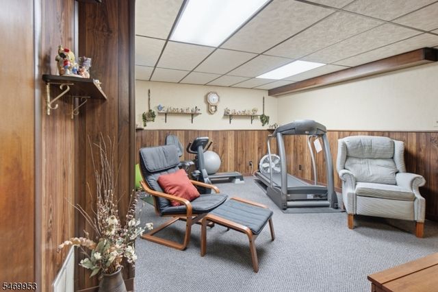 5 Hazel Pl, Fair Lawn Boro, NJ 07410
