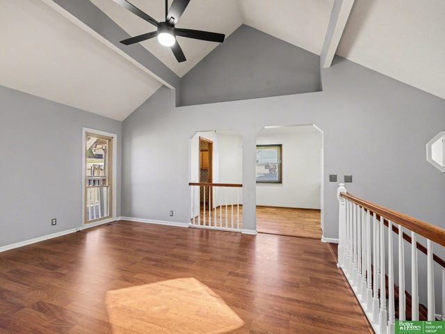 7906 Potter Plaza, Omaha, NE 68122