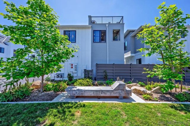 1216 Molara Ln, Encinitas, CA 92024