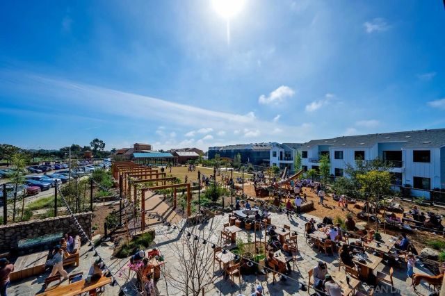 1216 Molara Ln, Encinitas, CA 92024