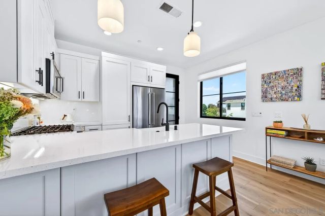 1216 Molara Ln, Encinitas, CA 92024