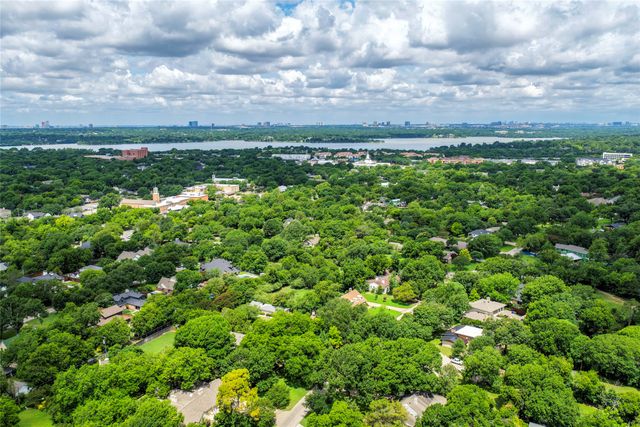 1539 Bella Vista Drive, Dallas, TX 75218