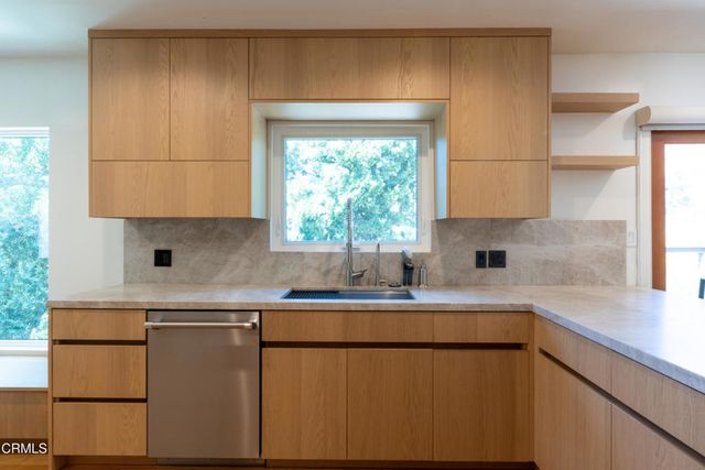 1483 Arroyo View Drive, Pasadena, CA 91103