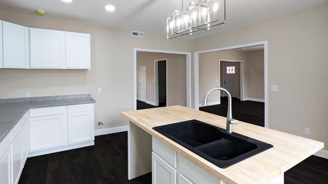 1923 North Campbell Avenue, Springfield, MO 65803