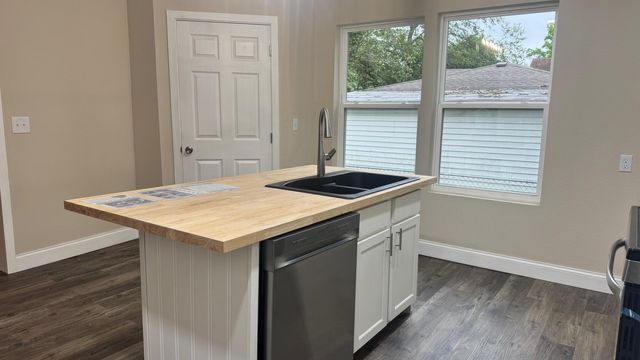 1923 North Campbell Avenue, Springfield, MO 65803