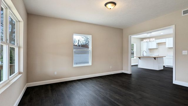 1923 North Campbell Avenue, Springfield, MO 65803